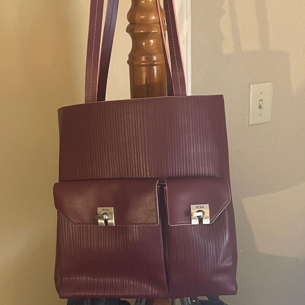 Tumi Burgundy Tote Bag with Dual Pockets and detachable pouch Tumi Travel Tote
